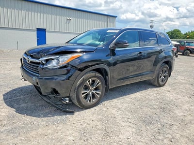 5TDJKRFH2GS****** 2016 Toyota Highlander