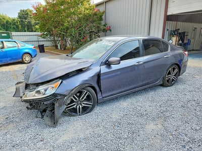 1HGCR2F10HA****** 2017 Honda Accord