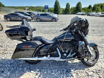 1HD1PXF14HB****** 2017 Harley-Davidson CVO Street Glide