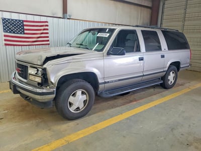3GKFK16R0XG****** 1999 GMC Suburban
