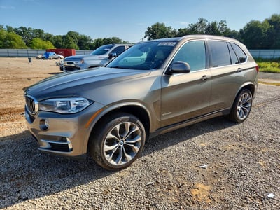 5UXKR0C5XH0****** 2017 BMW X5