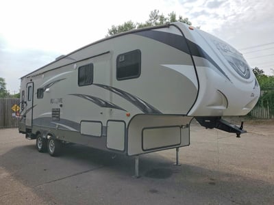 4V0FC2729FE****** 2015 Crossroads Cruiser Cf / Zinger Zf