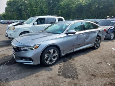 1HGCV1F53JA****** 2018 Honda Accord