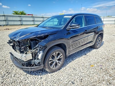5TDJKRFH3GS****** 2016 Toyota Highlander