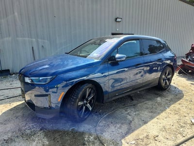 WB523CF08NC****** 2022 BMW IX