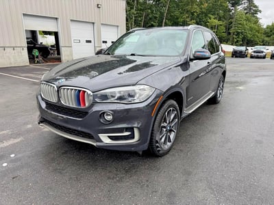 5UXKR0C58H0****** 2017 BMW X5