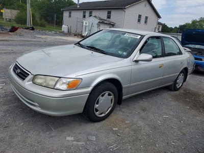 4T1BG22K7YU****** 2000 Toyota Camry