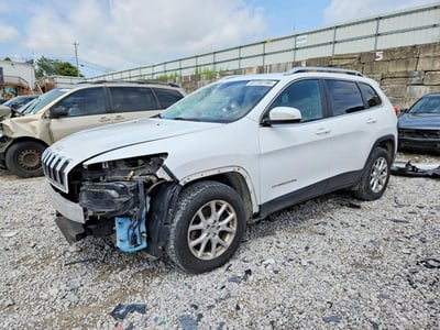 1C4PJMCB6GW****** 2016 Jeep Cherokee
