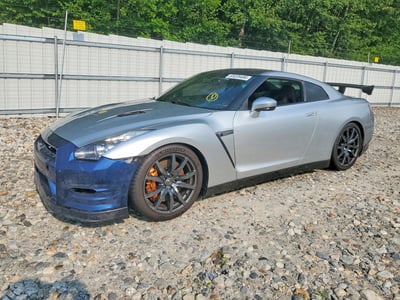 JN1AR5EF3CM****** 2012 Nissan GT-R