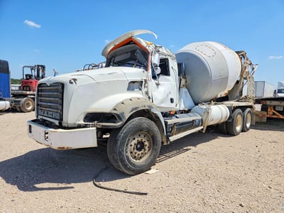 1M2AX13C29M****** 2009 Mack GU813