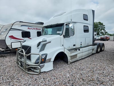 4V4NC9EH4JN****** 2018 Volvo Trucks VNL