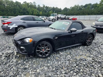 JC1NFAEK5H0****** 2017 Fiat 124 Spider