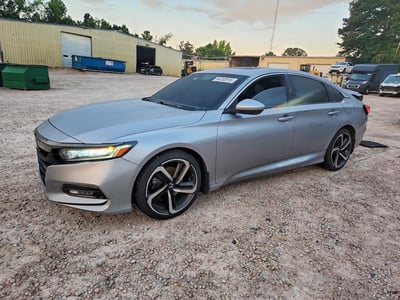 1HGCV2F3XJA****** 2018 Honda Accord