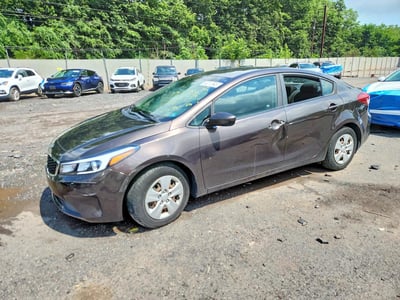 3KPFK4A70HE****** 2017 Kia Forte