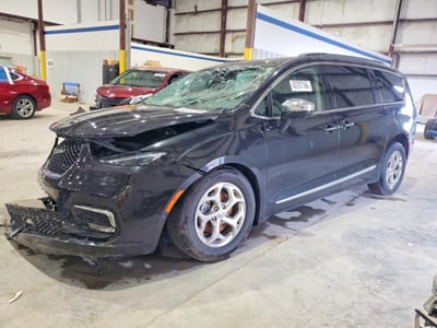 2C4RC1GGXNR****** 2022 Chrysler Pacifica