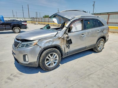 5XYKT3A66FG****** 2015 Kia Sorento