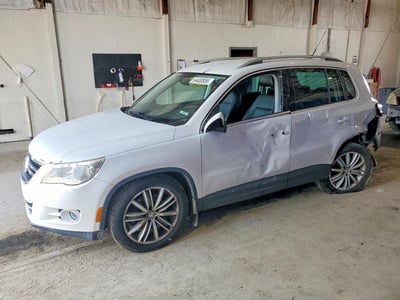 WVGBV7AX4BW****** 2011 Volkswagen Tiguan