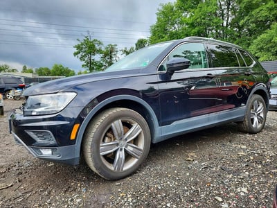 3VV3B7AX1LM****** 2020 Volkswagen Tiguan