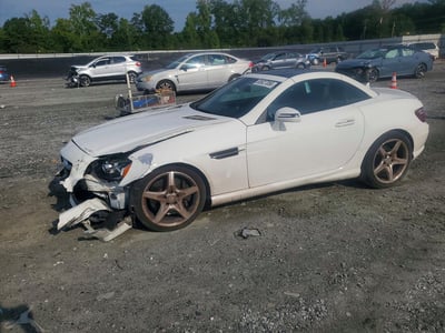 WDDPK5HA8GF****** 2016 Mercedes-Benz SLK-Class