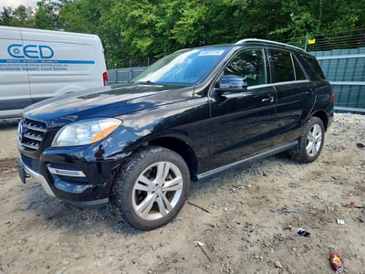 4JGDA5HB7FA****** 2015 Mercedes-Benz M-Class