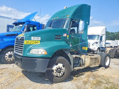 1M1AW01X8HM****** 2017 Mack Cxu612