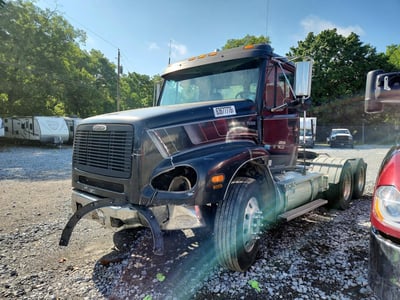1FUYTWEB5YH****** 2000 Freightliner Fl112