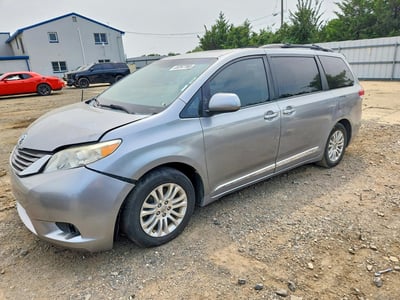 5TDYK3DC0DS****** 2013 Toyota Sienna