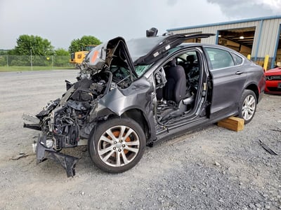 1C3CCCAB3FN****** 2015 Chrysler 200
