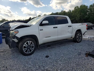 5TFDW5F15JX****** 2018 Toyota Tundra