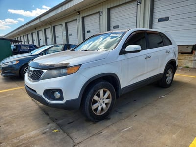 5XYKT3A17BG****** 2011 Kia Sorento