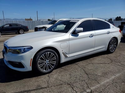 WBAJA9C58JB****** 2018 BMW 5 Series