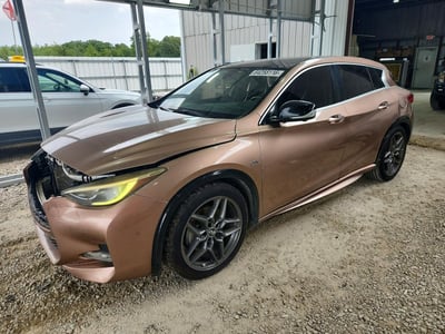 SJKCH5CP8HA****** 2017 Infiniti QX30