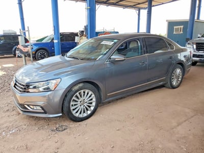 1VWBT7A33GC****** 2016 Volkswagen Passat