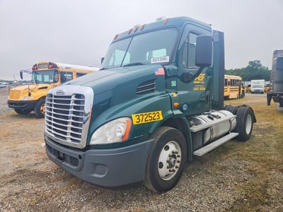 3AKBGADVXJS****** 2018 Freightliner Cascadia 113