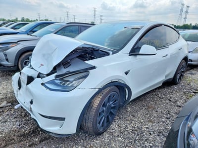7SAYGDEE9NF****** 2022 Tesla Model Y