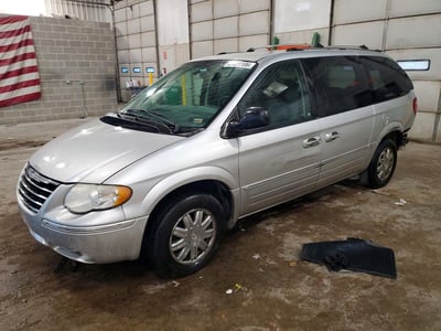 2005 Chrysler Town & Country