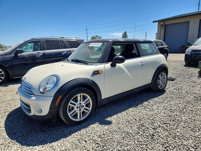 WMWSU3C58BT****** 2011 MINI Hardtop