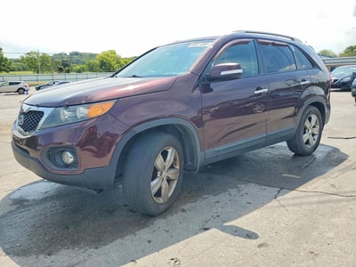 5XYKU4A66DG****** 2013 Kia Sorento