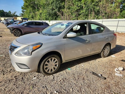 3N1CN7AP2JL****** 2018 Nissan Versa