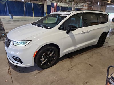 2025 Chrysler Pacifica