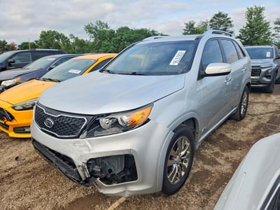 5XYKWDA22BG****** 2011 Kia Sorento