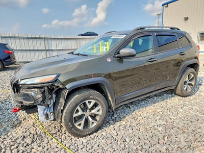 1C4PJMBS2GW****** 2016 Jeep Cherokee