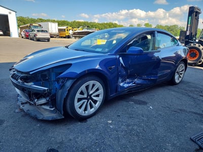 5YJ3E1EA3NF****** 2022 Tesla Model 3