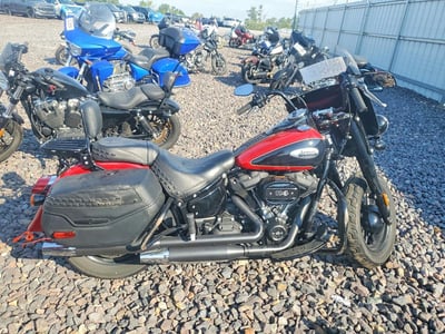 2022 Harley-Davidson FLHCS