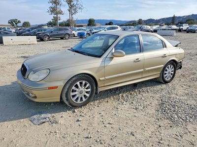 KMHWF35H62A****** 2002 Hyundai Sonata