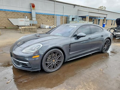 WP0AB2A77JL****** 2018 Porsche Panamera