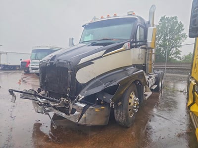 1XKYDP9X5SJ****** 2025 Kenworth T680
