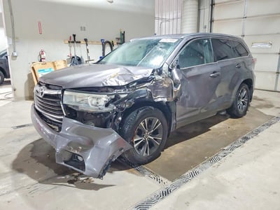 5TDJKRFH8GS****** 2016 Toyota Highlander