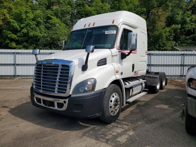 3AKJGHDV6GS****** 2016 Freightliner Cascadia