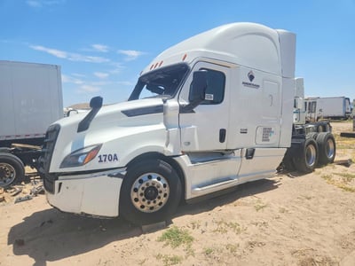 3AKJHHDV2KS****** 2019 Freightliner Cascadia 126